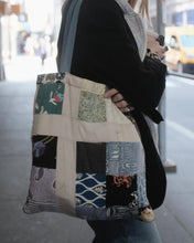 Load image into Gallery viewer, Quilted Tote